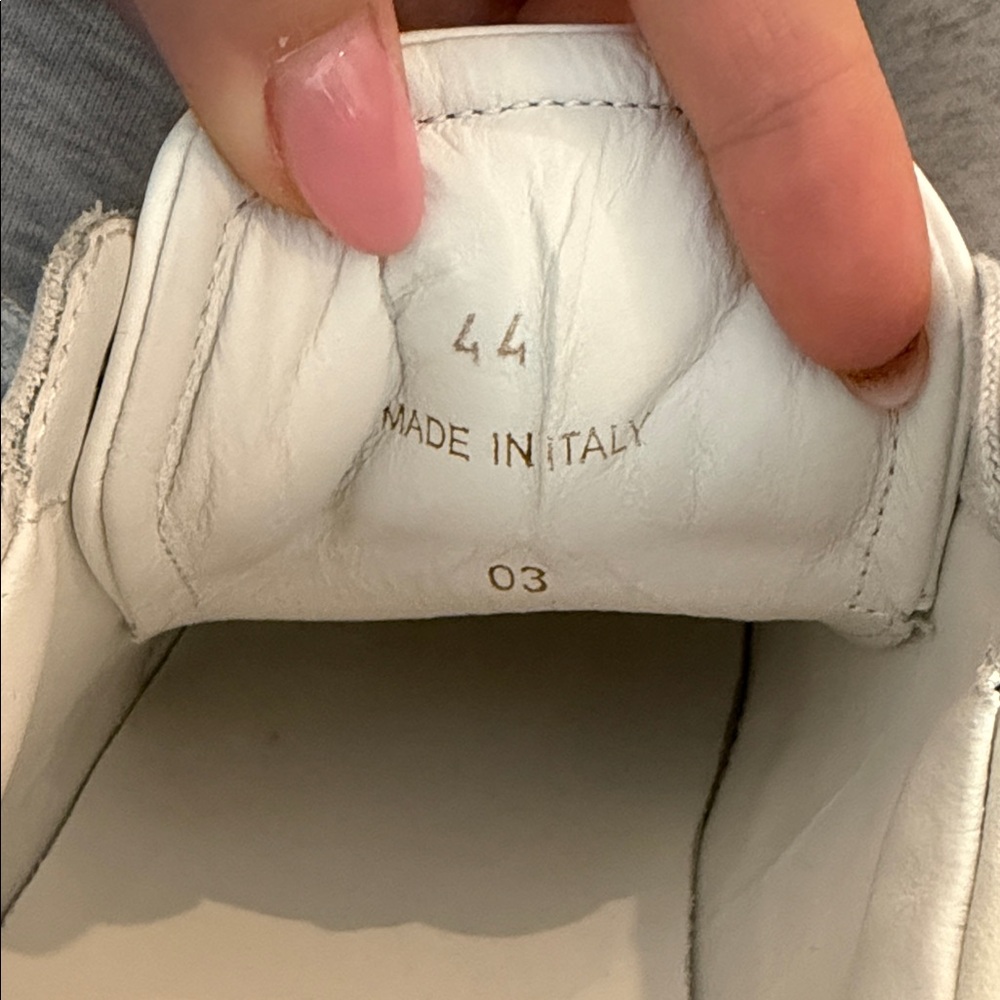 Oliver Cabell White Low-Top Sneakers with Black Heel Tab - Picture 5 of 5